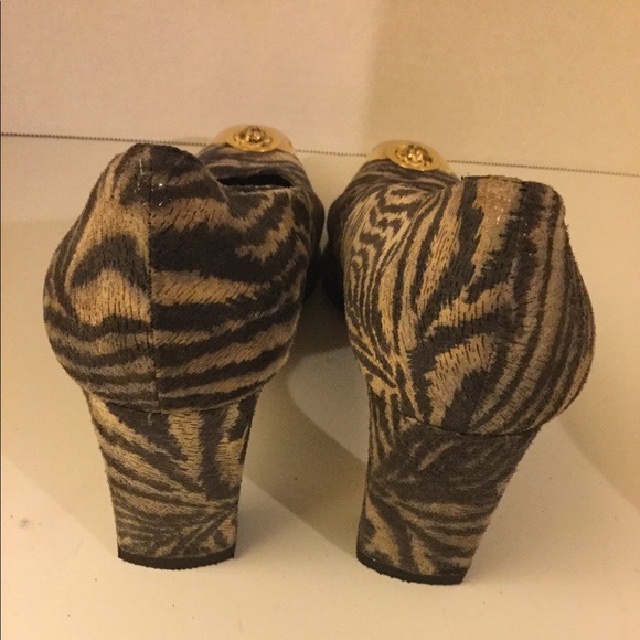 J Renee Animal print Heels - Picture 3 of 8